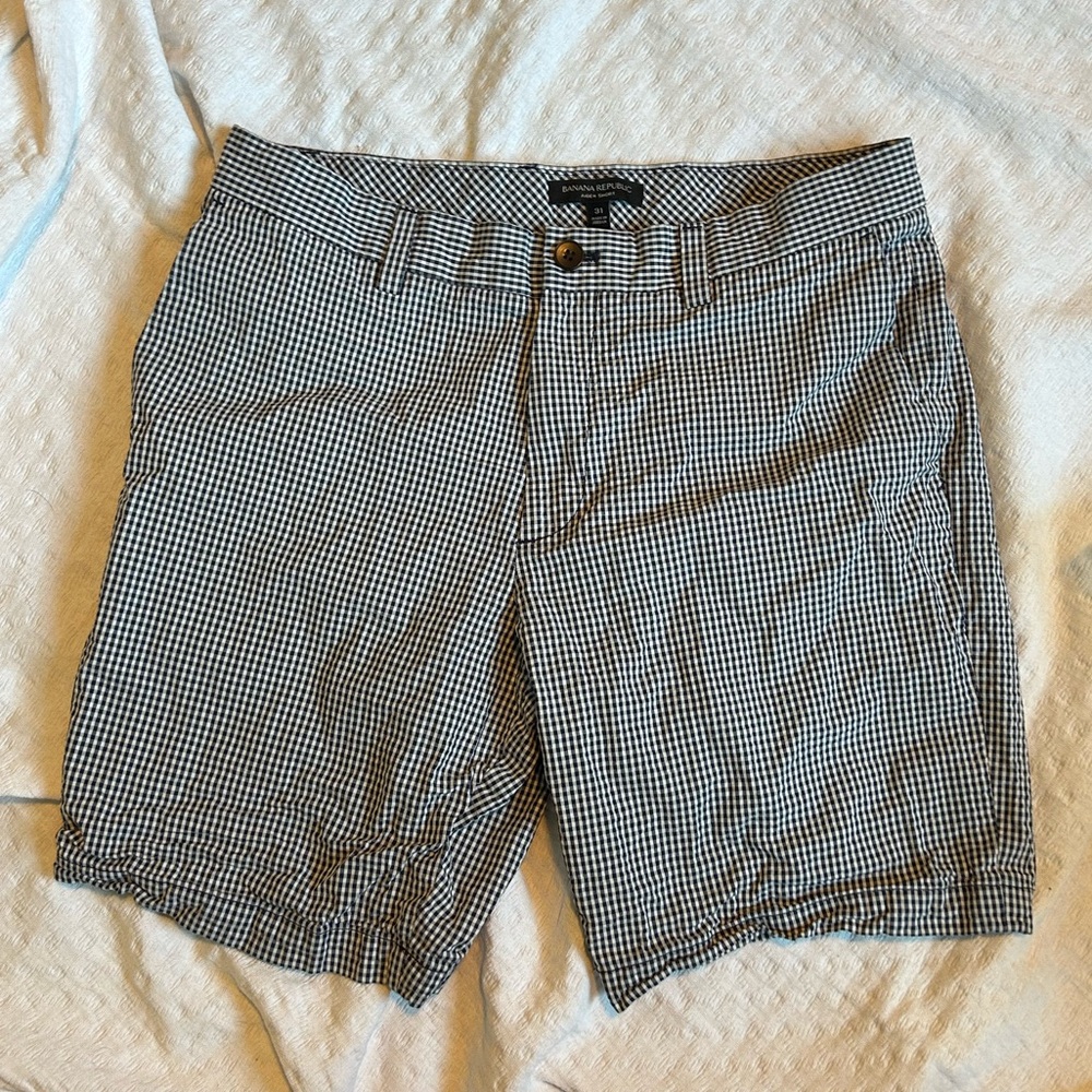 Banana Republic Black and White Checkered Men Shorts